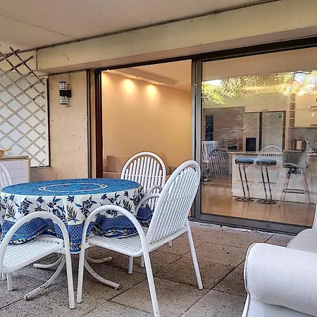 Apartment Chateau De La Pinede Juan-les-Pins